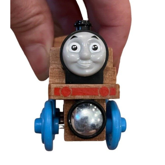 Lot of 3 Real Wood Series Birthday Thomas the Train, Cake Cargo Car, Ashima RARE - Picture 4 of 6